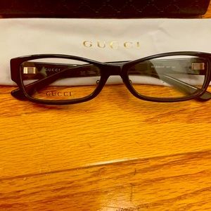 💯 authentic Gucci eyeglasses; lenses can replaced with prescriptions if needed.